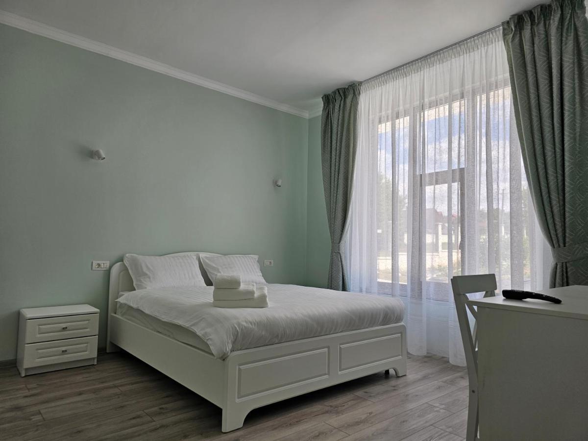 Bed and Breakfast Colt De Rai Hirtoape Екстер'єр фото